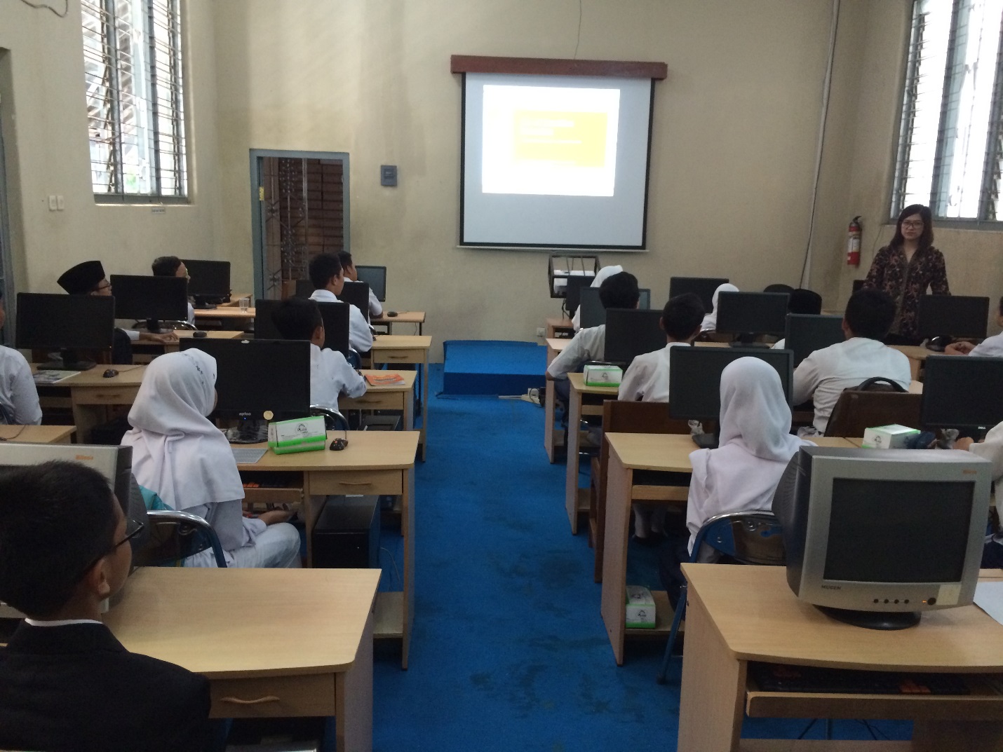 Creating a Good Scientific Paper Workshop for Student