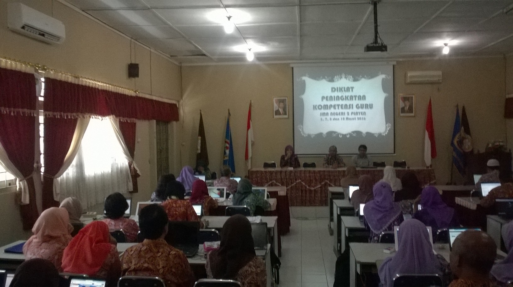 OneNote in The Classroom Workshop - SMA N 2 Playen